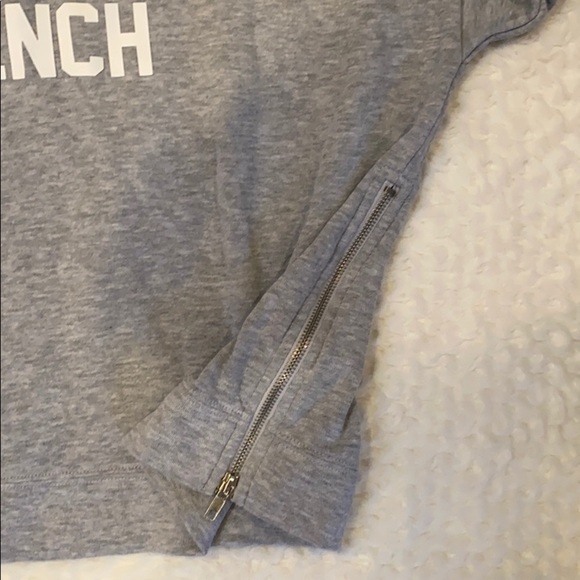 𝅺copy - Gray forever 21 hoodie H - Picture 4 of 6